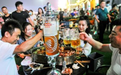 Chinese Beer Lovers Leave Facemasks and Worries Behind as Festival Opens