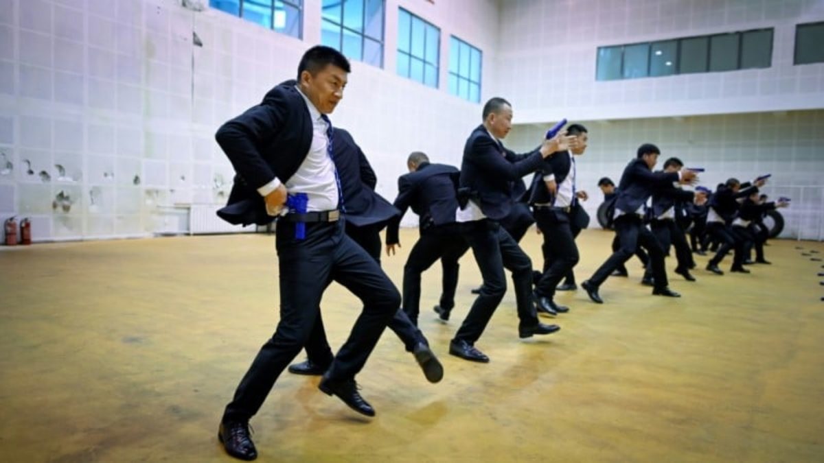 China's Bodyguard School Struggles to Meet Rising Demand | Breaking Asia