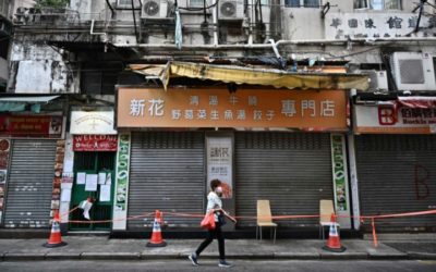 Hong Kong to Impose First COVID-19 Lockdown on Virus-Hit District