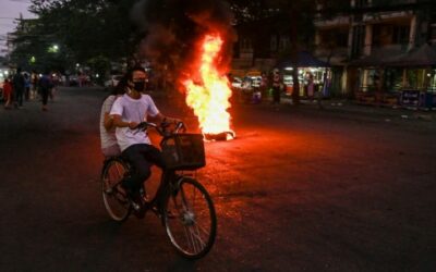 ‘Revolution Love’ Sweeps Myanmar Protest Barricades