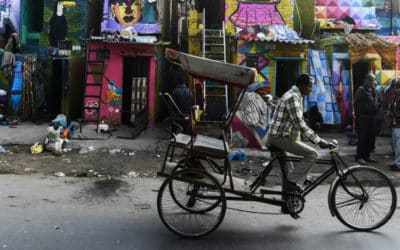 Artists Murals Gives Delhi Slum a Colorful Makeover