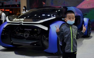 Crowds in Masks Pack out China Auto Show after Virus Delay