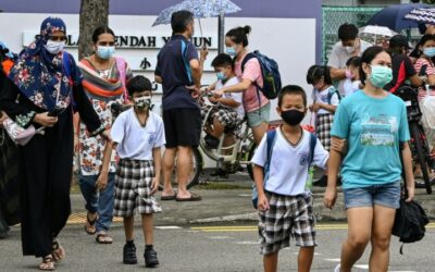 Singapore Shuts Schools, Taiwan Bars Foreigners to Battle Outbreaks