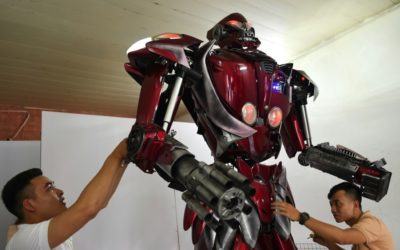 Vietnamese Roll Out Transformers-Inspired Robot with Green Message