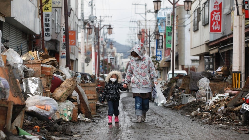 Woman and Child - Ishinomaki City, Miyagi Perfecture ©Direct Relief